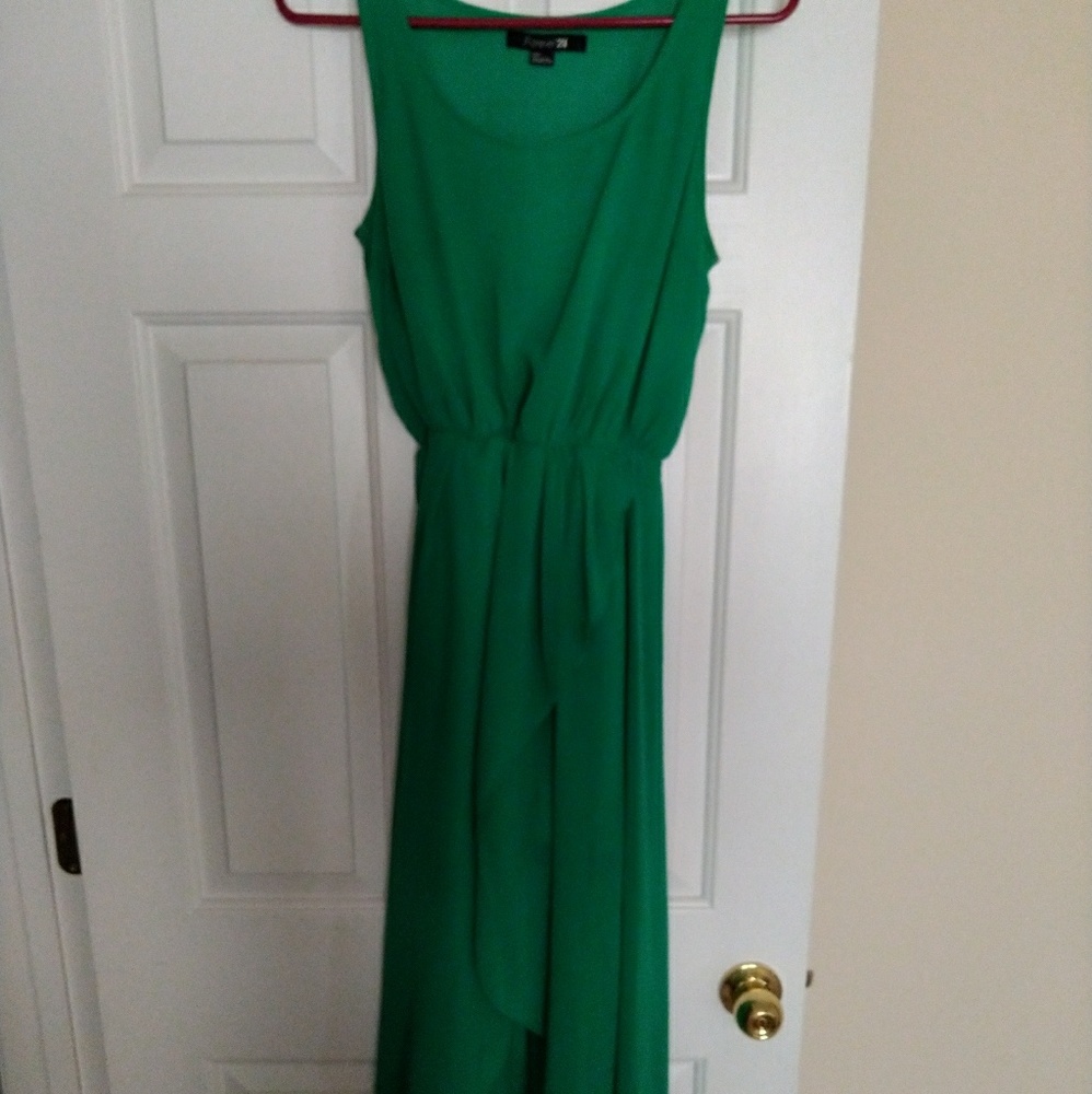 Emerald green high-low beach holiday dress